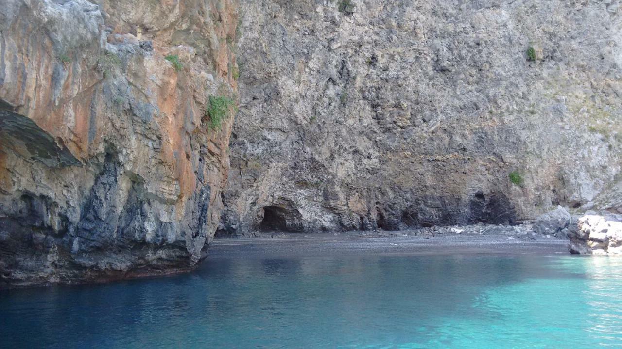 Kalogirou Stone House Apartment Limnionas  Bagian luar foto