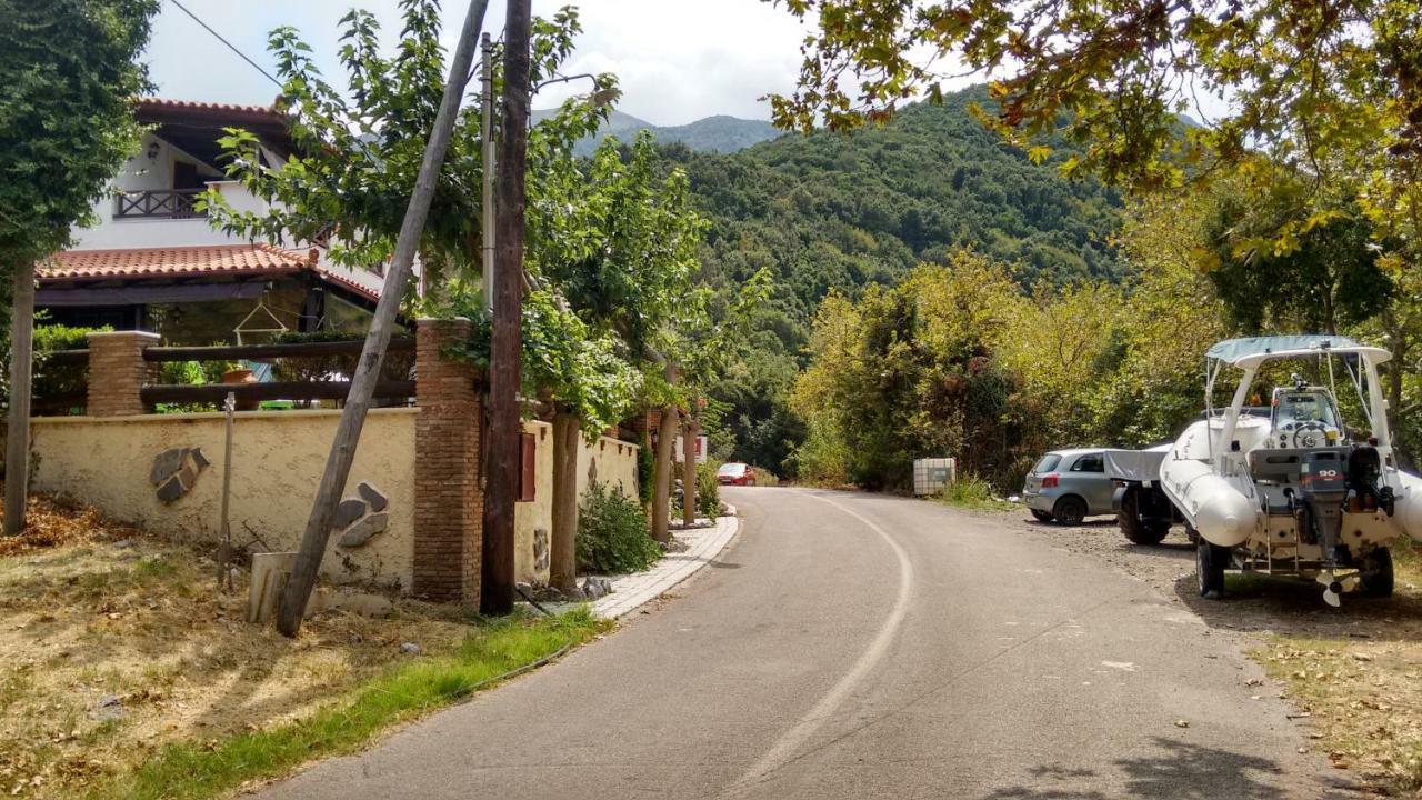 Kalogirou Stone House Apartment Limnionas  Bagian luar foto